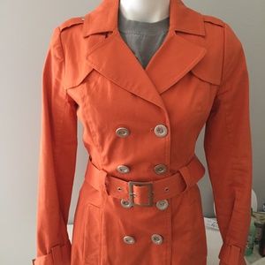 Guess Orange trenchcoat with tiger satin interior size Medium